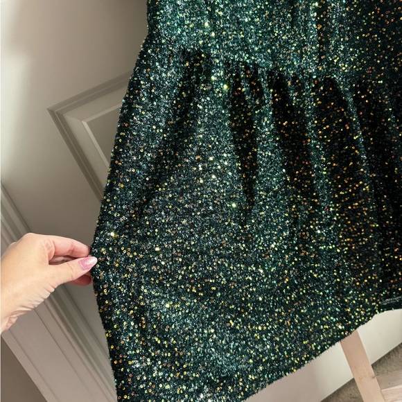 Stunning Holiday Dress ✨ - Picture 3 of 3